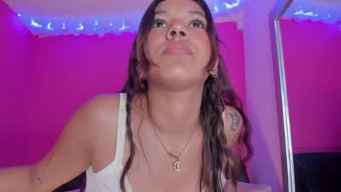 Snapshot of violett_24_ chatting on February 26, 6:26 pm violett_24_ online show from February 26, 6:26 pm