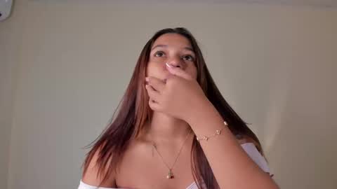 Snapshot of violett_24_ chatting on September 9, 10:21 pm violett_24_ online show from September 9, 10:21 pm