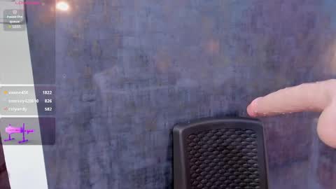 Snapshot of violett_collins_ chatting on February 9, 8:24 pm Violett online show from February 9, 8:24 pm