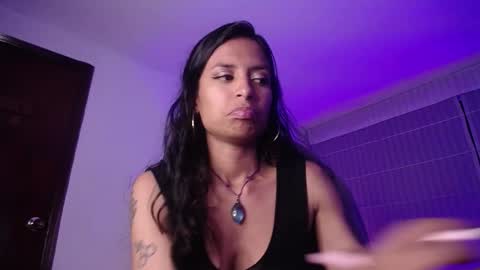 violett_queen122 online show from October 28, 2:34 am