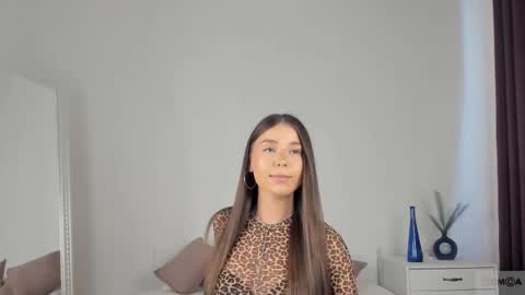 Snapshot of violetta_finch chatting on February 20, 10:16 am violetta_finch online show from February 20, 10:16 am