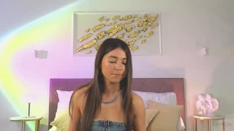 Snapshot of violetta_finch chatting on September 14, 10:38 am violetta_finch online show from September 14, 10:38 am