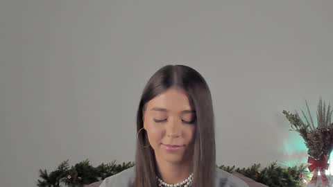 Snapshot of violetta_finch chatting on January 29, 8:18 am violetta_finch online show from January 29, 8:18 am