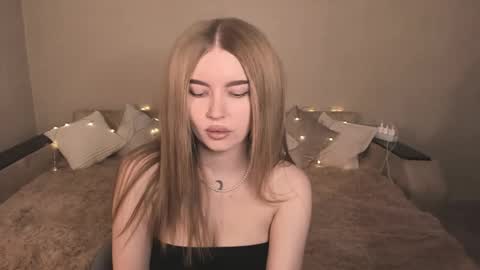 ViolettaOtis online show from February 2, 11:29 am