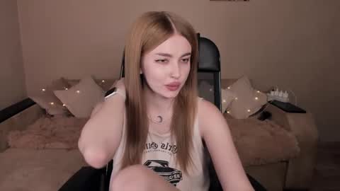 ViolettaOtis online show from February 7, 2:26 pm