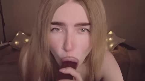 ViolettaOtis online show from March 29, 5:14 pm