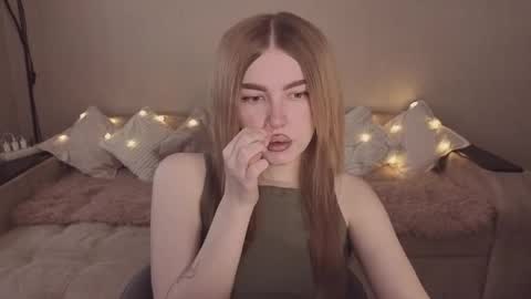 ViolettaOtis online show from April 2, 2:24 pm