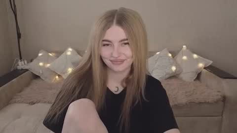 ViolettaOtis online show from September 29, 11:20 am