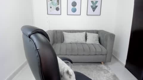 Snapshot of violettasweet_ chatting on September 19, 5:27 pm Violetta online show from September 19, 5:27 pm
