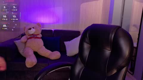 Violett Castel online show from February 13, 8:56 pm