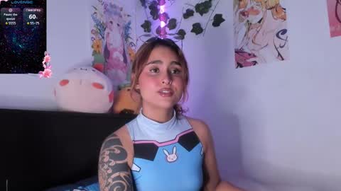 Snapshot of violetteramirez01 chatting on January 16, 8:46 pm Violette online show from January 16, 8:46 pm