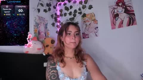 Snapshot of violetteramirez01 chatting on January 3, 7:50 pm Violette online show from January 3, 7:50 pm