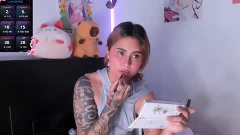 Snapshot of violetteramirez01 chatting on January 19, 4:25 pm Violette online show from January 19, 4:25 pm