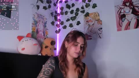Snapshot of violetteramirez01 chatting on December 5, 10:28 pm Violette online show from December 5, 10:28 pm