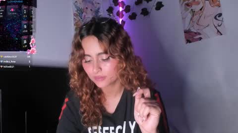 Snapshot of violetteramirez01 chatting on February 7, 10:41 pm Violette online show from February 7, 10:41 pm