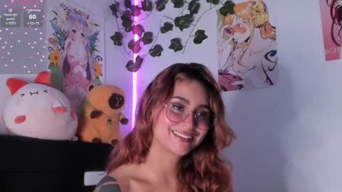 Snapshot of violetteramirez01 chatting on December 4, 8:45 pm Violette online show from December 4, 8:45 pm