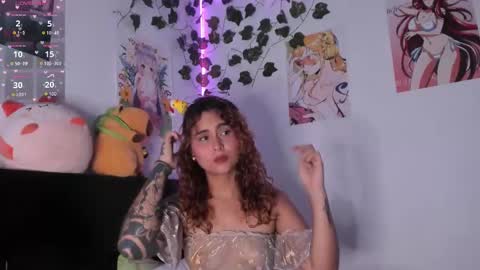 Snapshot of violetteramirez01 chatting on December 18, 8:03 pm Violette online show from December 18, 8:03 pm