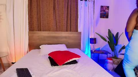 Violett online show from April 9, 4:49 am