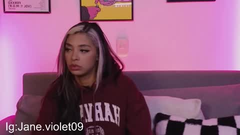 Snapshot of violettgrey_ chatting on September 9, 1:05 am Violet online show from September 9, 1:05 am