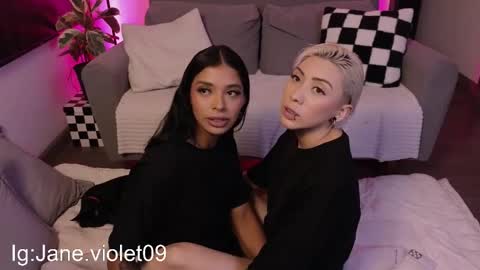 Violet online show from October 2, 12:20 am