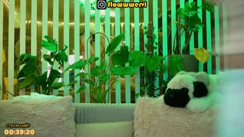 Violetta online show from April 8, 9:18 pm