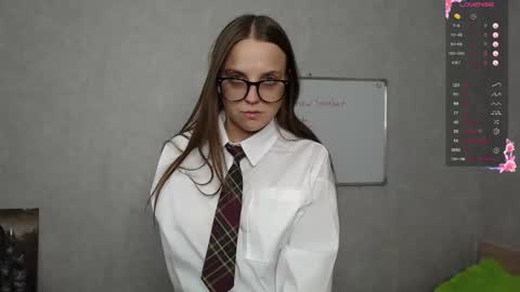 Violet online show from September 22, 6:01 pm