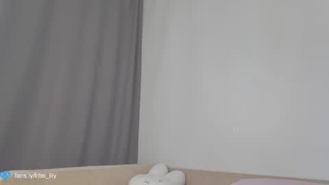 Snapshot of virgiin_lily chatting on September 12, 10:28 am Lily online show from September 12, 10:28 am