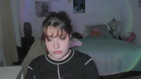 Snapshot of vitaxviper chatting on February 17, 8:49 pm Vit a Viper online show from February 17, 8:49 pm