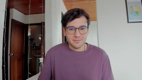 Vito Ferrer online show from February 17, 6:51 pm