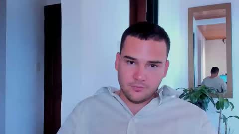 Vito Ferrer online show from February 25, 7:38 pm