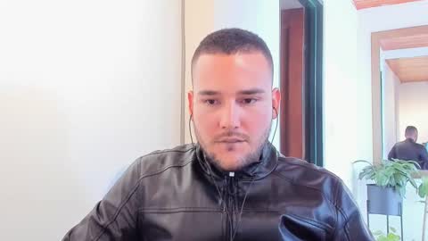 Vito Ferrer online show from February 18, 5:09 pm