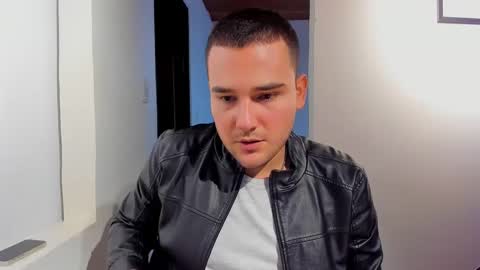 Vito Ferrer online show from February 25, 10:42 pm