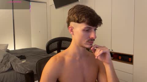 vitoraugustoxxx online show from March 3, 8:27 pm