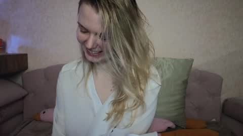 vivian_alison online show from March 8, 8:57 pm