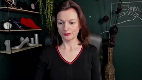 Snapshot of vivian_dream chatting on March 12, 7:02 am Vivian online show from March 12, 7:02 am
