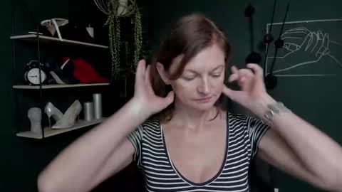 Snapshot of vivian_dream chatting on September 11, 8:26 am Vivian online show from September 11, 8:26 am