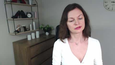 Snapshot of vivian_dream chatting on February 13, 2:20 pm Vivian online show from February 13, 2:20 pm