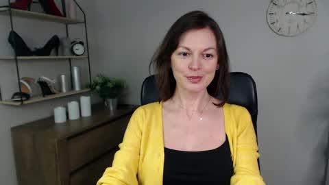 Snapshot of vivian_dream chatting on February 27, 1:07 pm Vivian online show from February 27, 1:07 pm