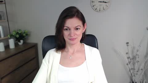 Snapshot of vivian_dream chatting on January 22, 9:46 am Vivian online show from January 22, 9:46 am