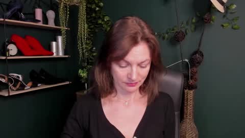 Snapshot of vivian_dream chatting on March 10, 7:00 am Vivian online show from March 10, 7:00 am