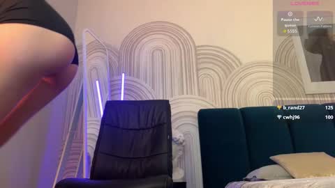 Vivian Evans online show from March 21, 2:28 am