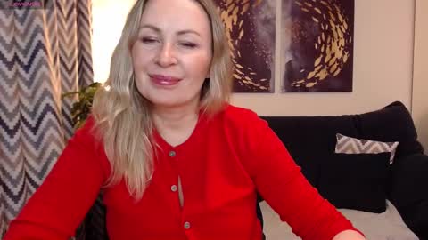 Vivian online show from October 5, 6:04 pm