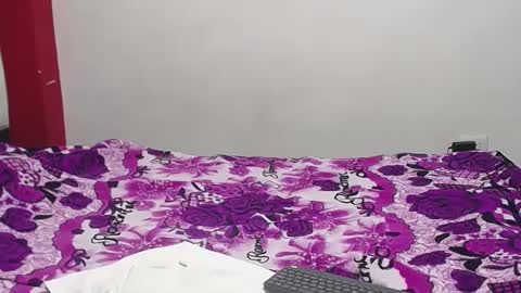 Snapshot of vivian_walt_ chatting on February 9, 8:43 am melissa online show from February 9, 8:43 am