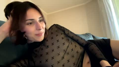 vivianglow online show from July 1, 1:31 pm