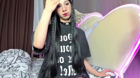 Snapshot of vivianmiller_ chatting on February 14, 12:36 pm Vivian online show from February 14, 12:36 pm