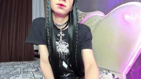 Snapshot of vivianmiller_ chatting on February 23, 3:13 am Vivian online show from February 23, 3:13 am