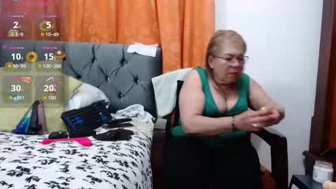 Snapshot of viviannajhonson chatting on September 21, 2:59 am ViviannaJhonson online show from September 21, 2:59 am