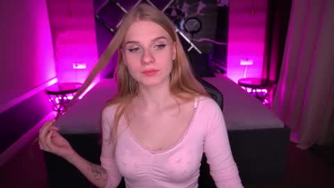 Vivien online show from October 18, 7:51 pm