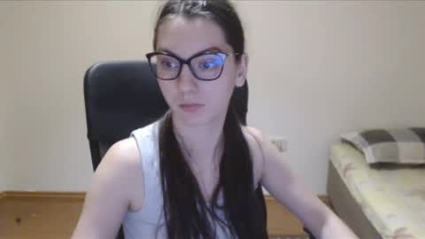 Vivian Gray online show from March 7, 12:37 am