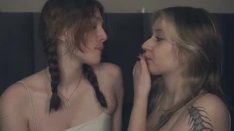 Nelly and Mari online show from February 17, 9:54 pm
